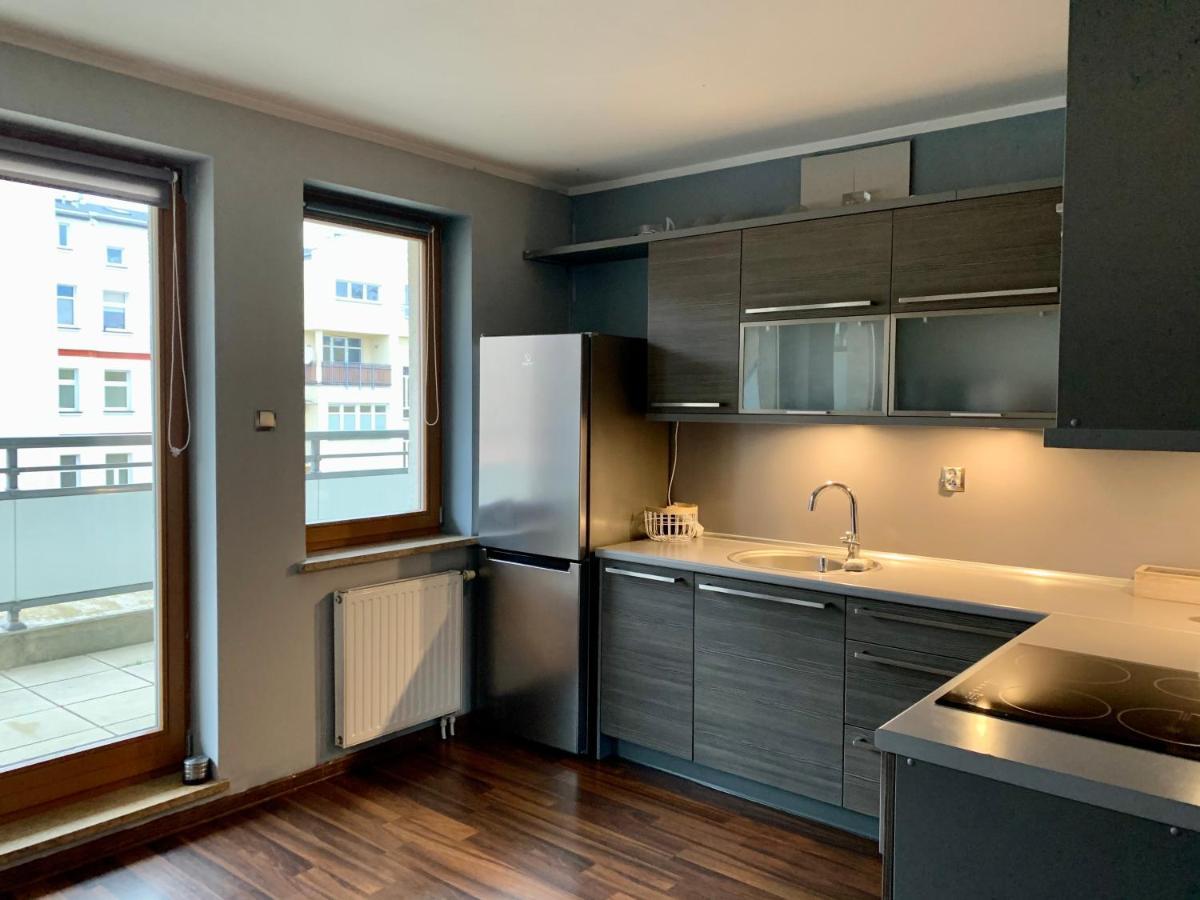Uroczy Apartament W Centrum Miasta Szczecin Kültér fotó